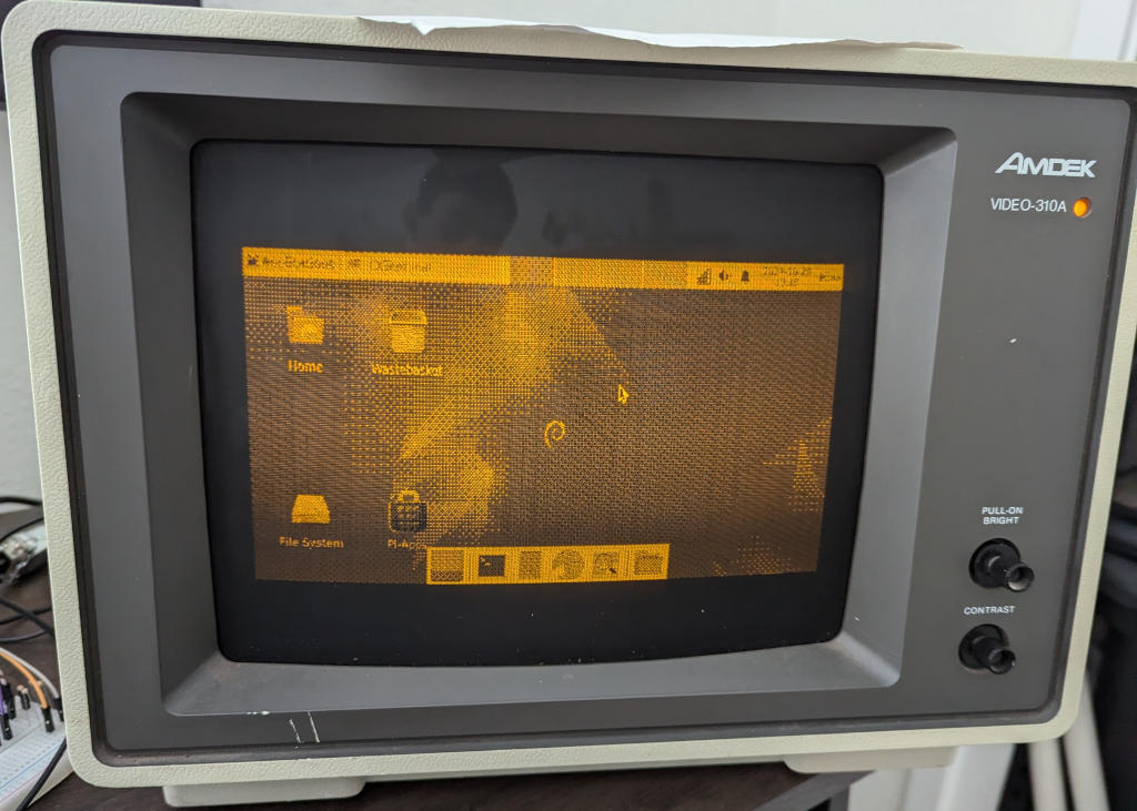 Image of a desktop with dithering applied